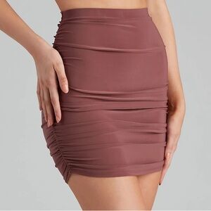 Windsor Cutie Ruched Mini Skirt Medium Red Brown Bodycon Stretch